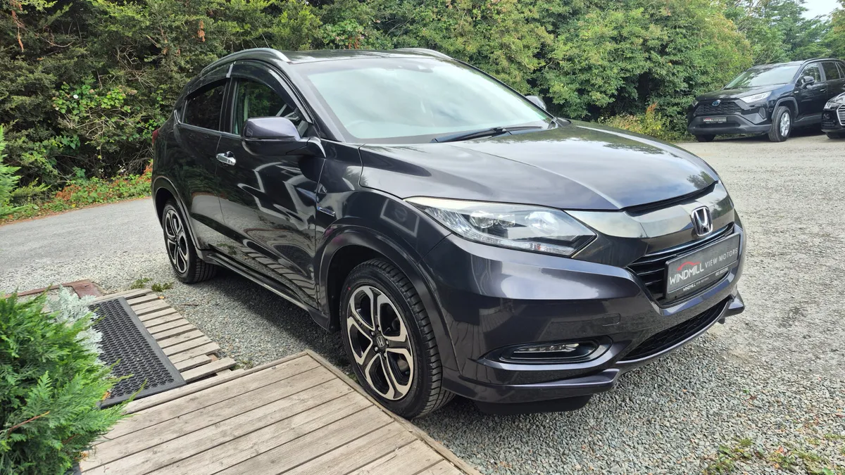 Honda Vezel 1.5 Hybrid Automatic 2017 - Image 3