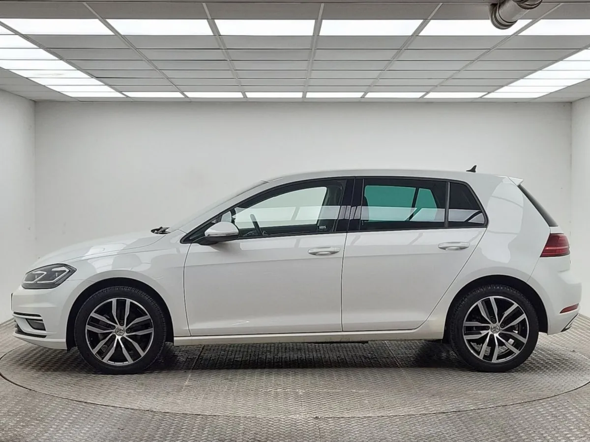 Volkswagen Golf TSI Highline Tech**high spec|** - Image 5