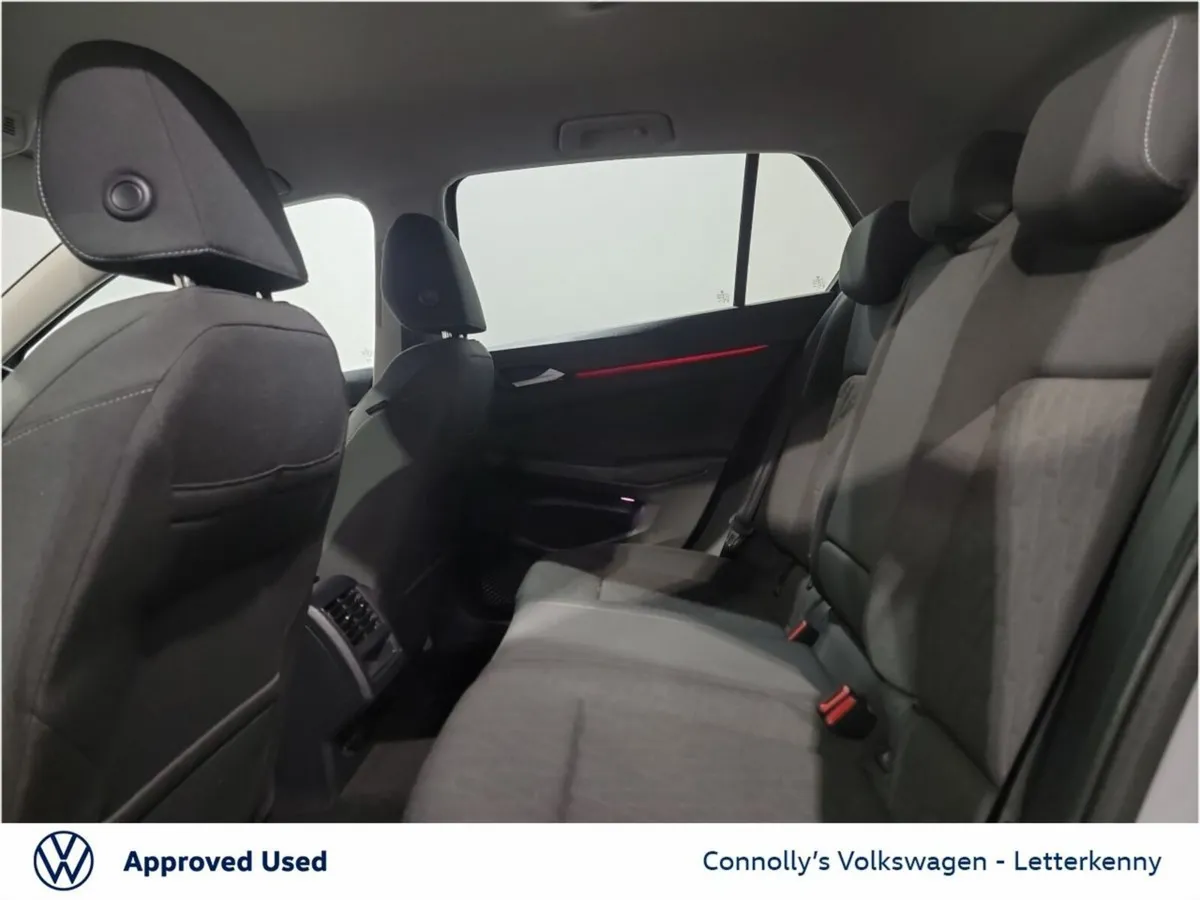 Volkswagen Golf EDT75 PHEV 204HP *100KM Range Elec - Image 6