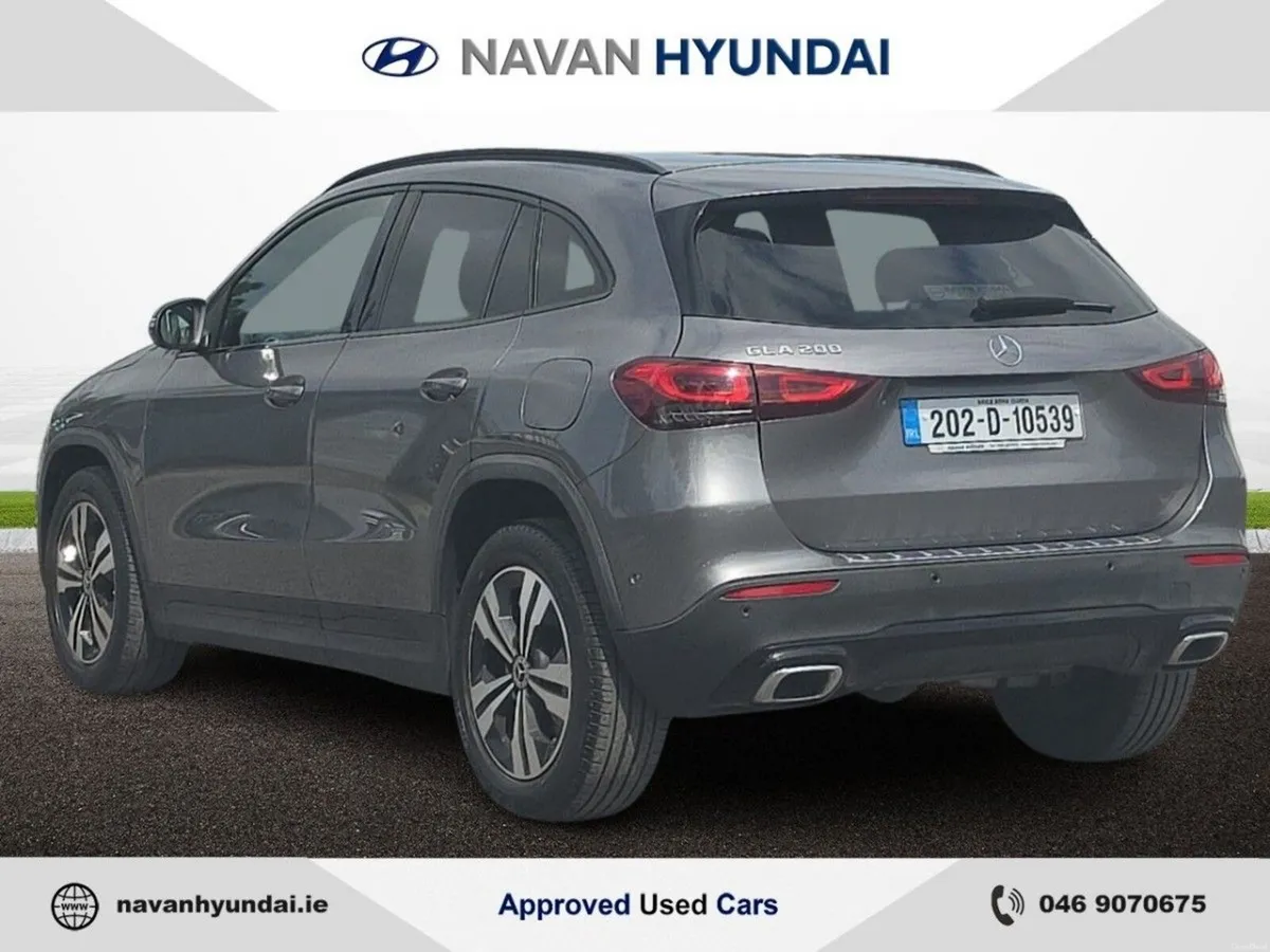 Mercedes-Benz GLA 200 Auto Progressive - Image 6