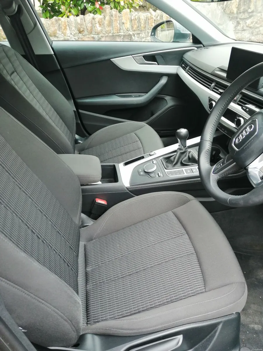 Audi A4 2017 - Image 5