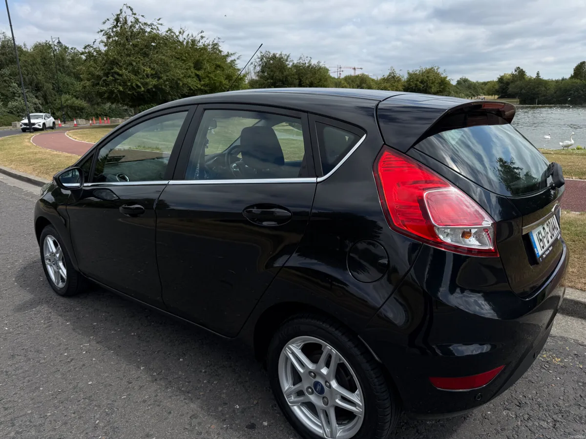 ONE OWNER  TITANIUM MODEL 44K MILES - Image 6