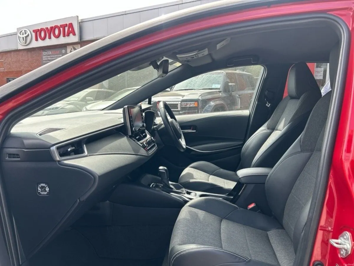 Toyota Corolla HYBRID L/SPORT HB - Image 6