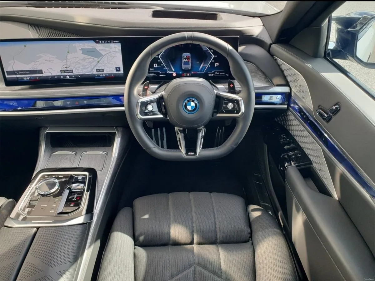 BMW 7-Series M760e xDrive - Image 5