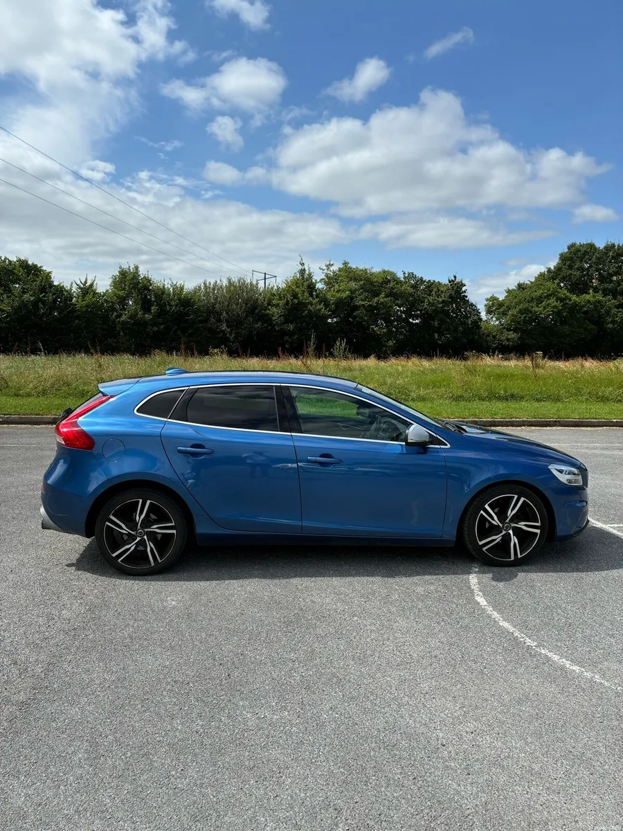 2016 Volvo V40 2.0 D2 R-Design - Image 5