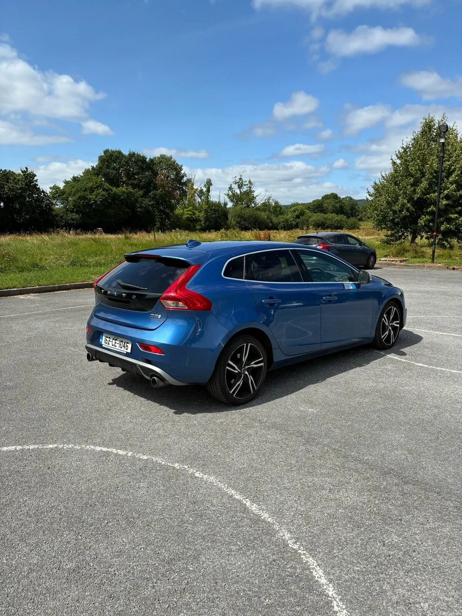 2016 Volvo V40 2.0 D2 R-Design - Image 3