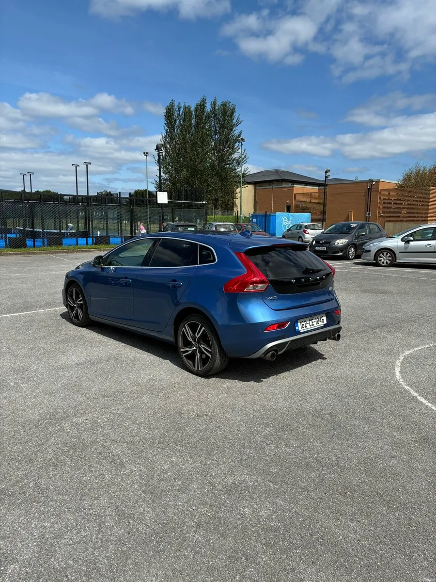 2016 Volvo V40 2.0 D2 R-Design - Image 4