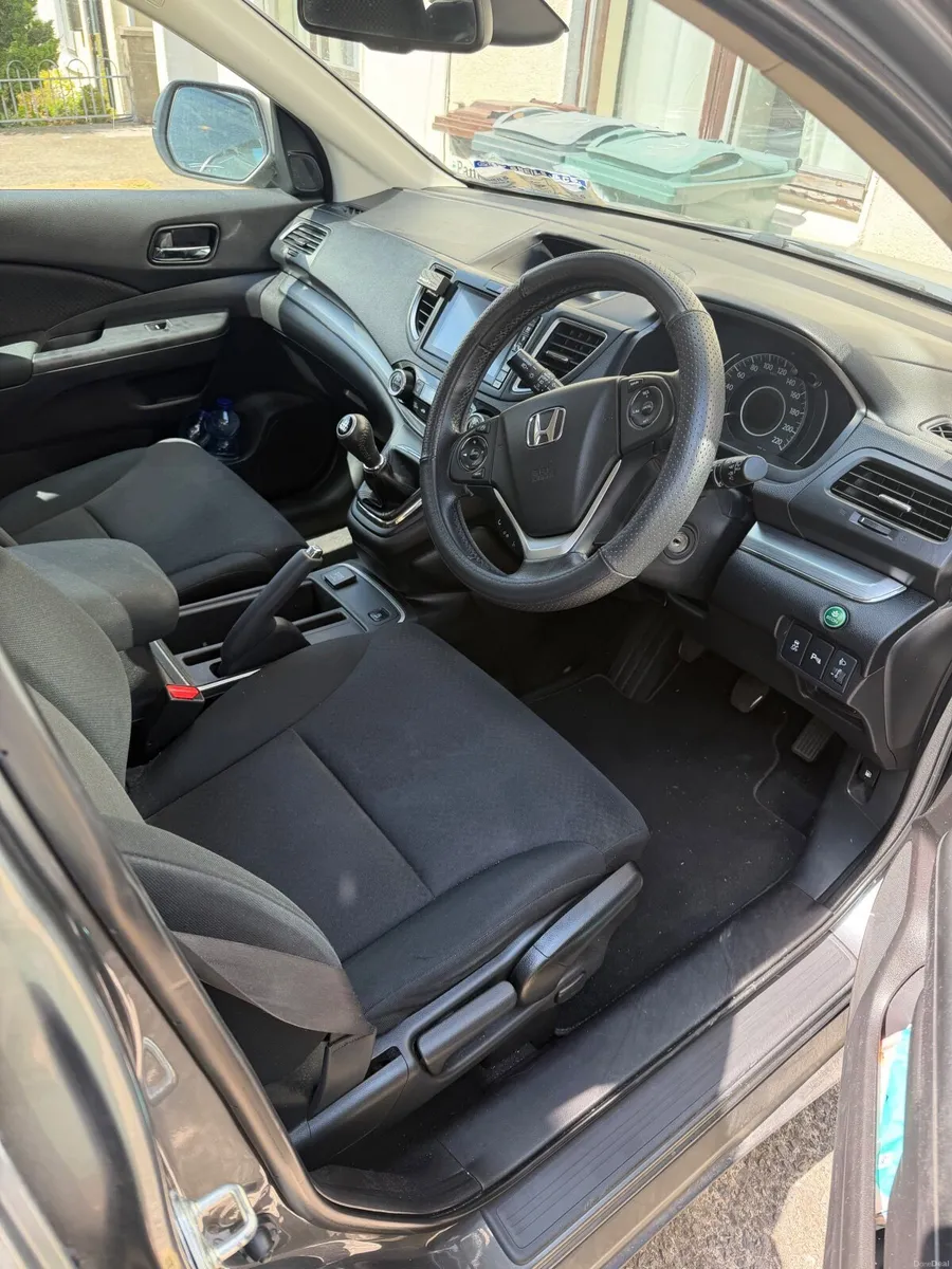 Honda CR-V 2015 - Image 2