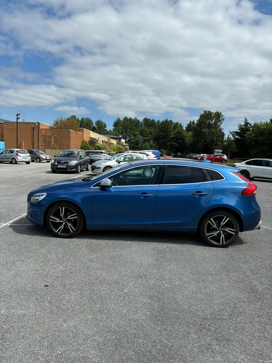 2016 Volvo V40 2.0 D2 R-Design - Image 6