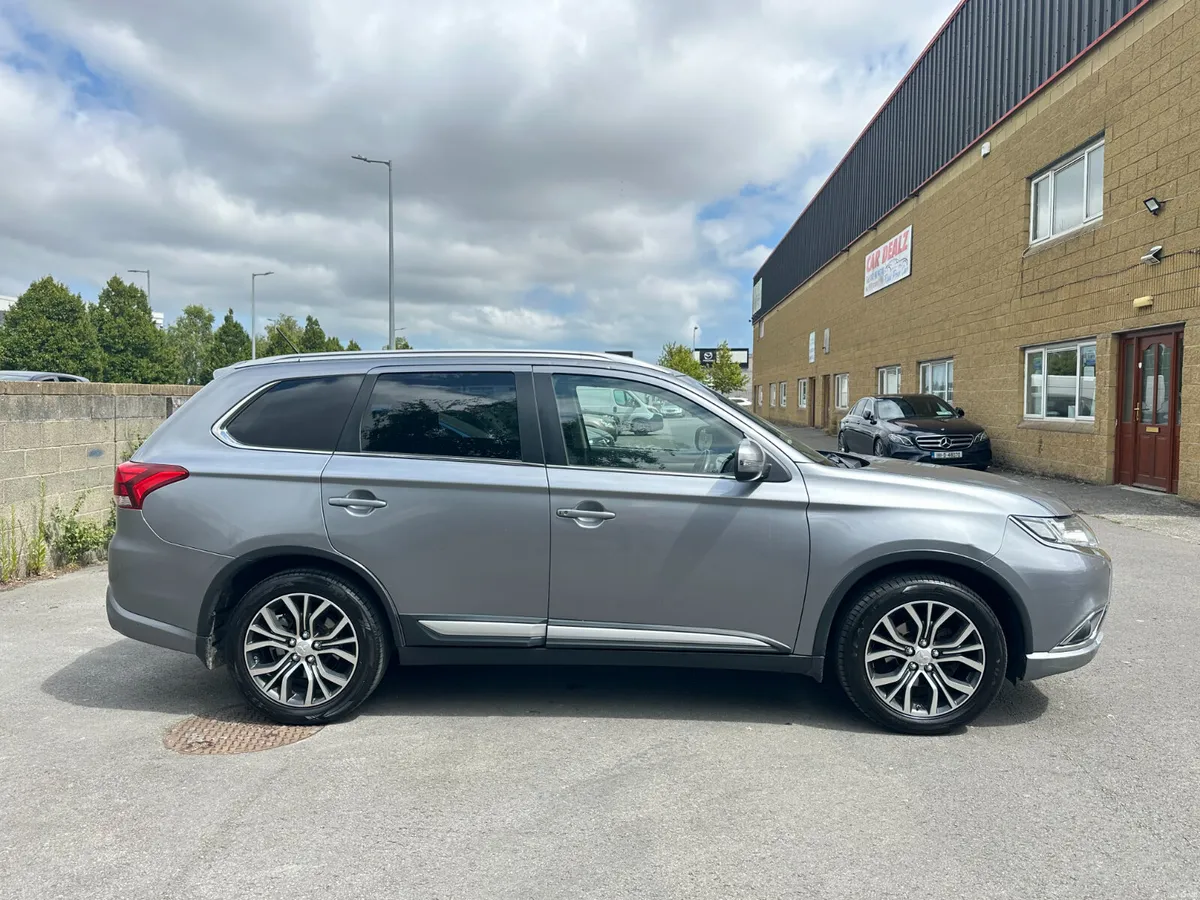 Mitsubishi Outlander2016,Auto2.2D GX3 4WD+Nct11-27 - Image 5