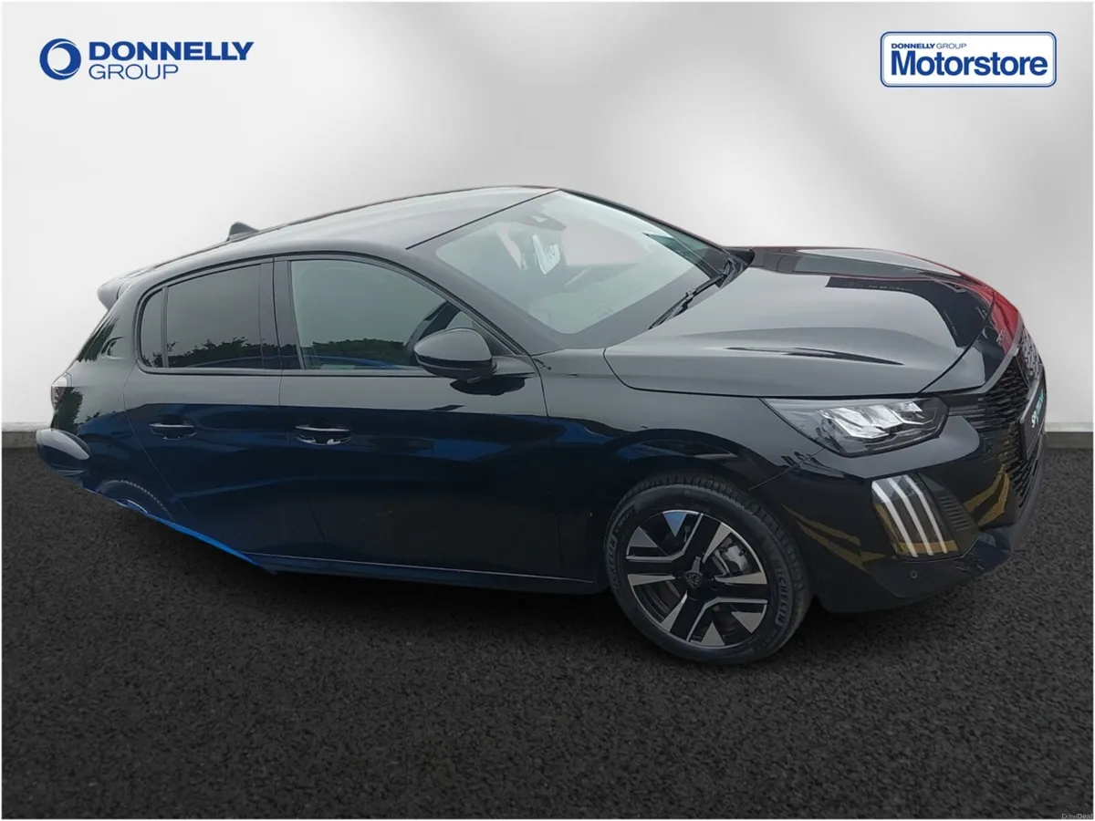 Peugeot 208 Hatchback Allure - Image 3