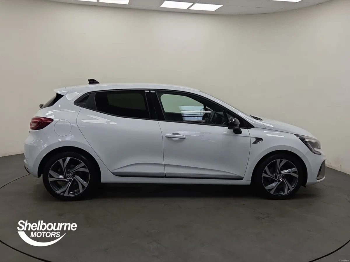 Renault Clio Hatchback RS Line - Image 3