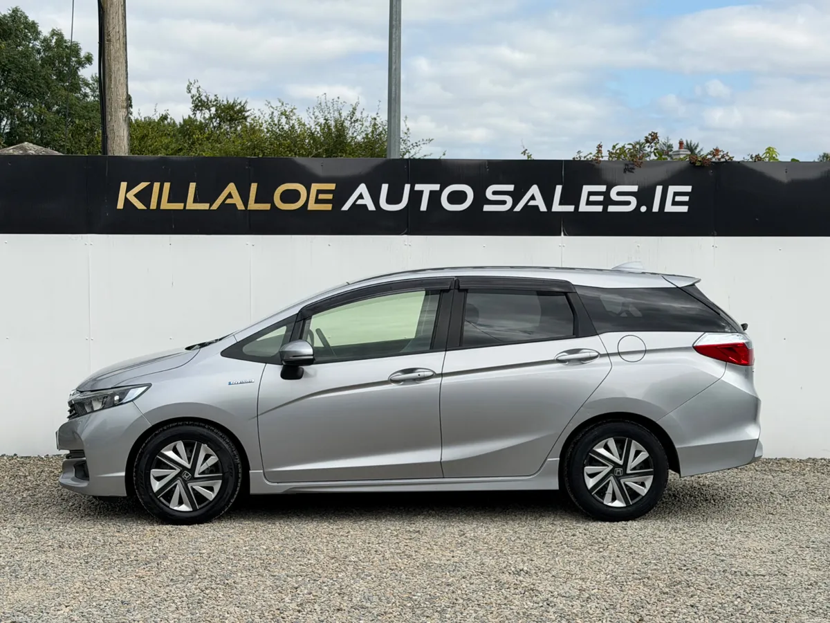 Honda Shuttle 1.5 petrol Hybrid Auto - Image 5