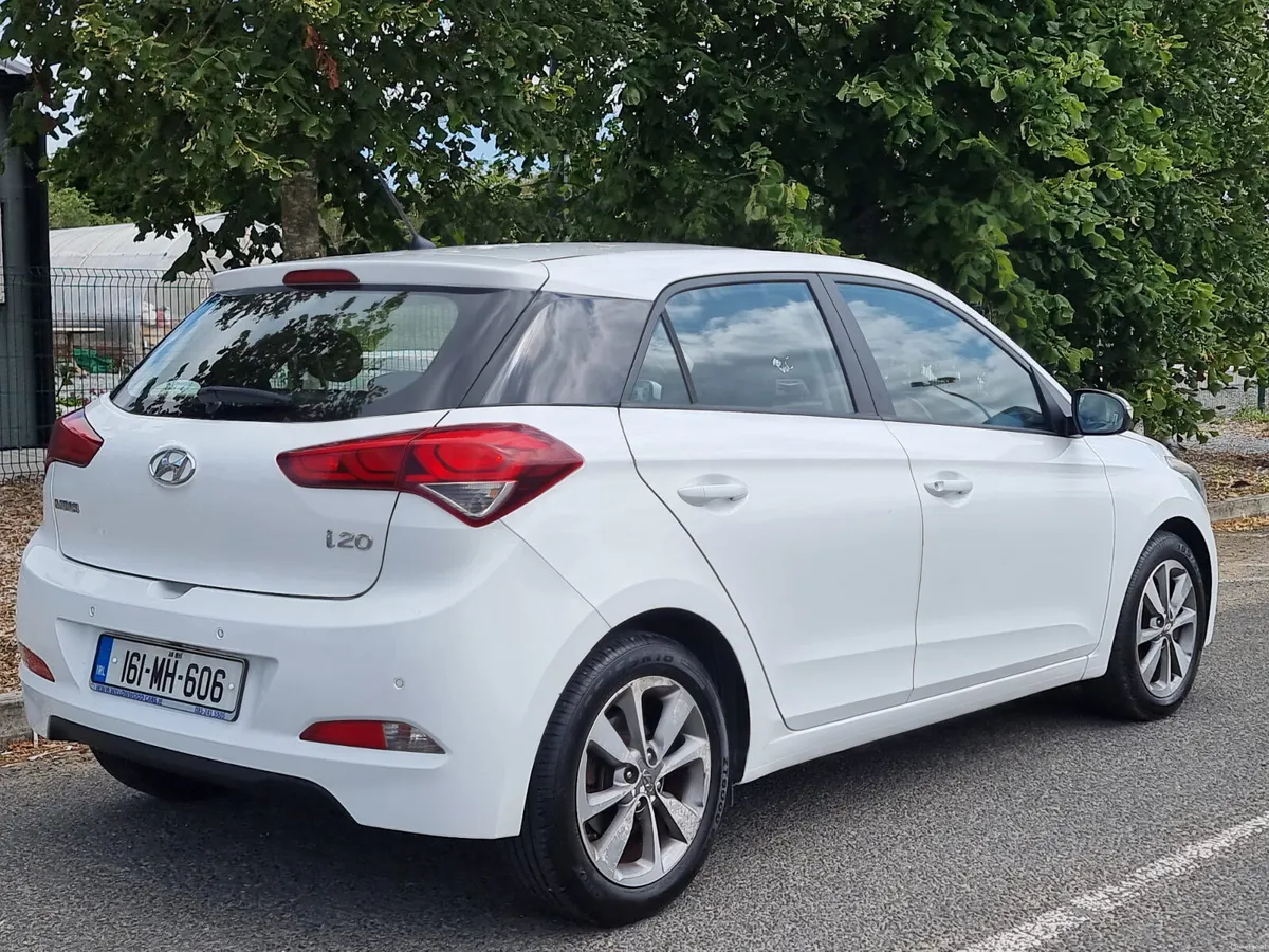 2016 HYUNDAI i20 DIESEL NCT&TAXED €8,900 - Image 1
