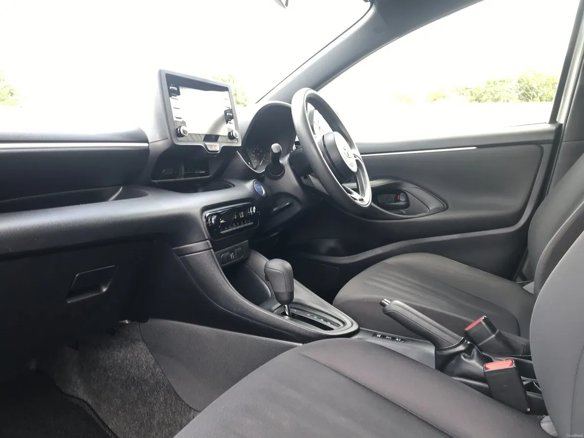 Toyota Yaris - Image 3