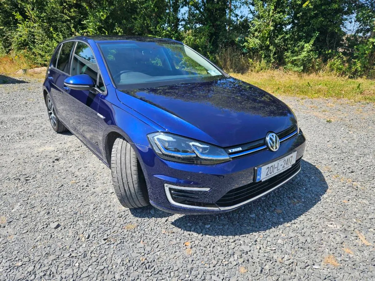 Volkswagen eGolf 2020, Executive Edition - Image 1