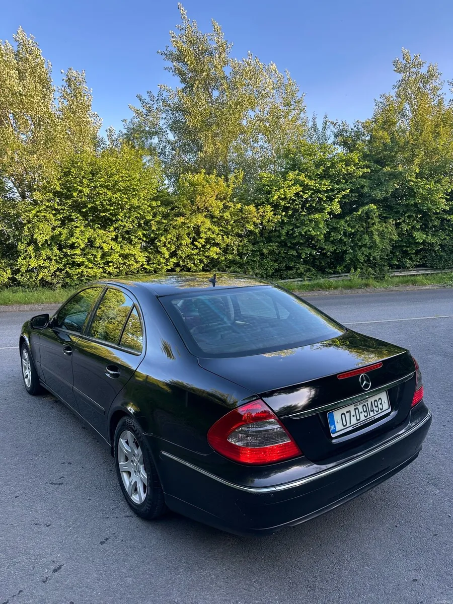 Mercedes e220 - Image 1