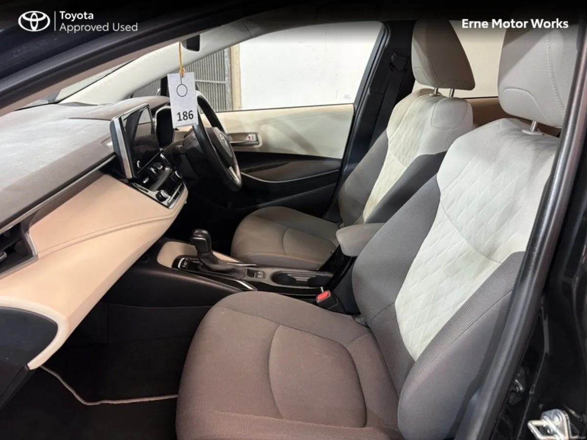 Toyota Corolla HYBRID LUNA SPORT 4DR - Image 6