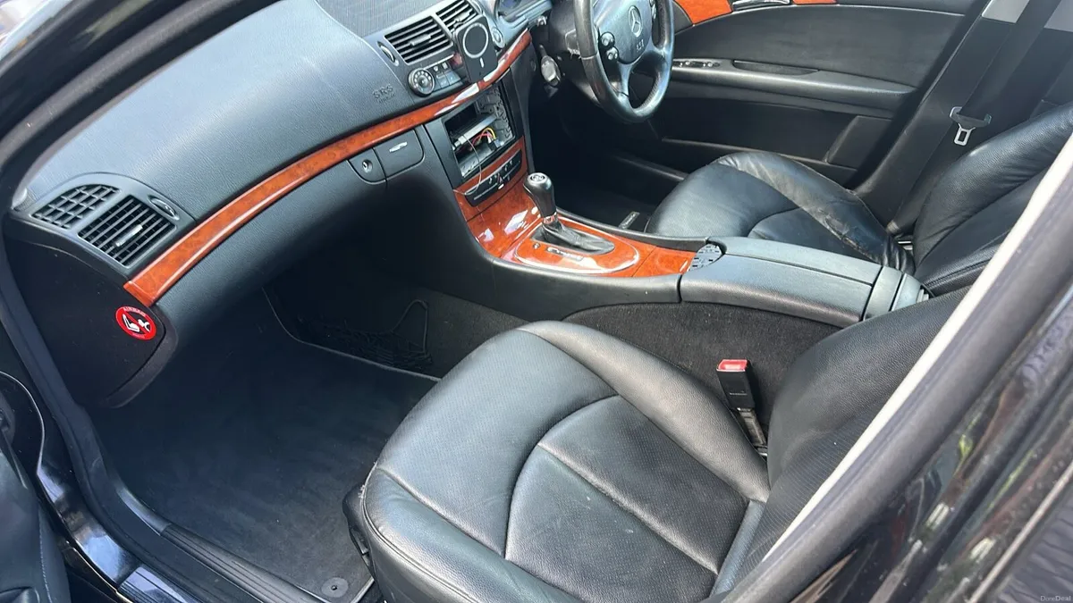 Mercedes - Image 1