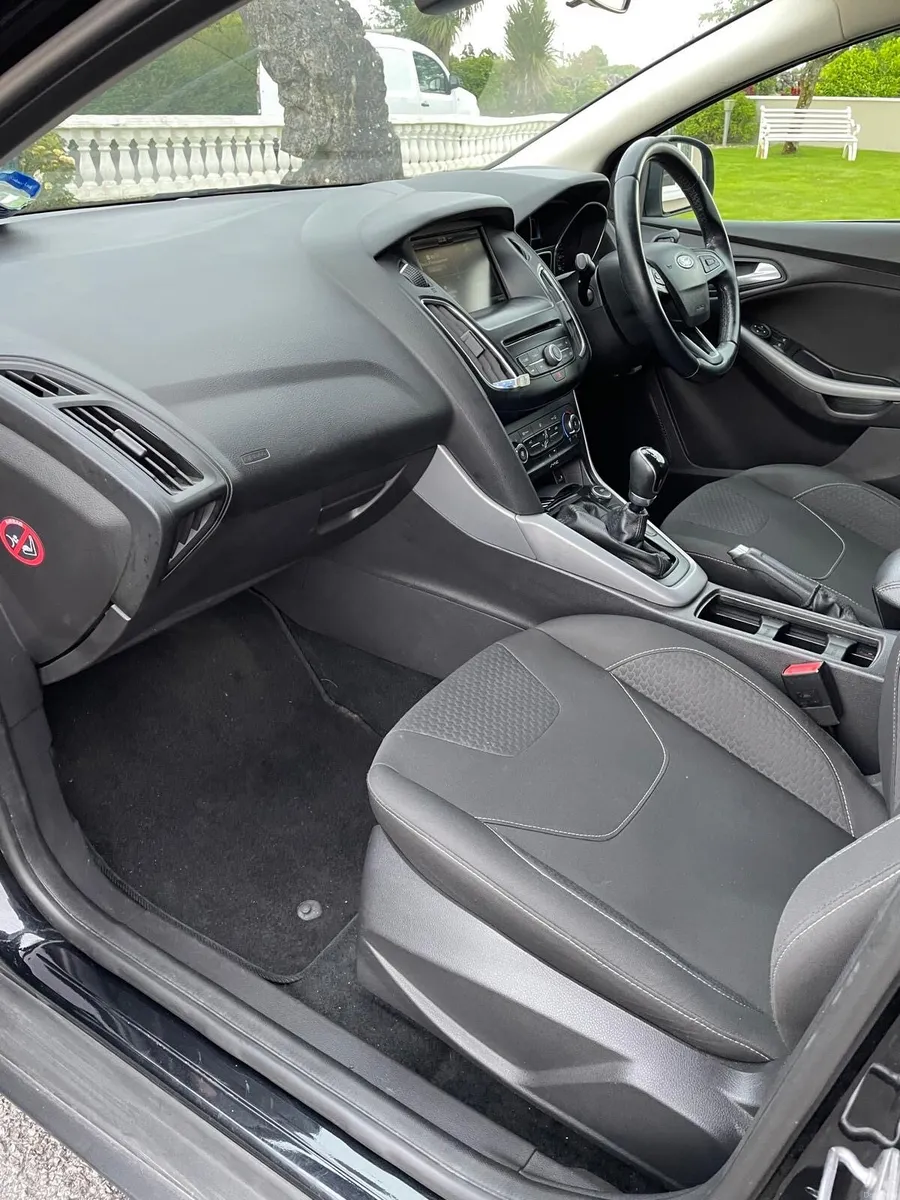 Ford Focus 1 litre zetec - Image 5