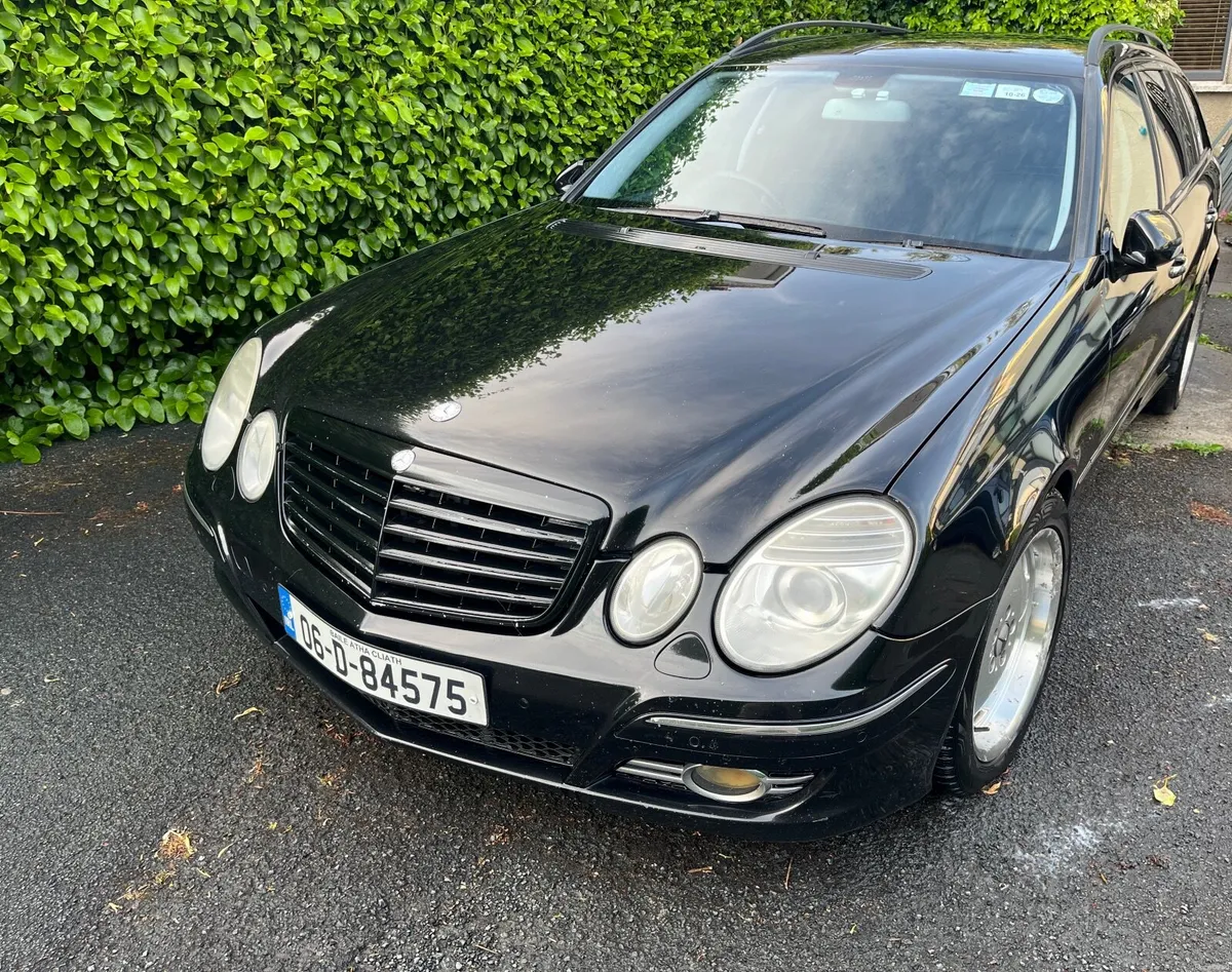 Mercedes-Benz E320 2006 Estate - Image 1