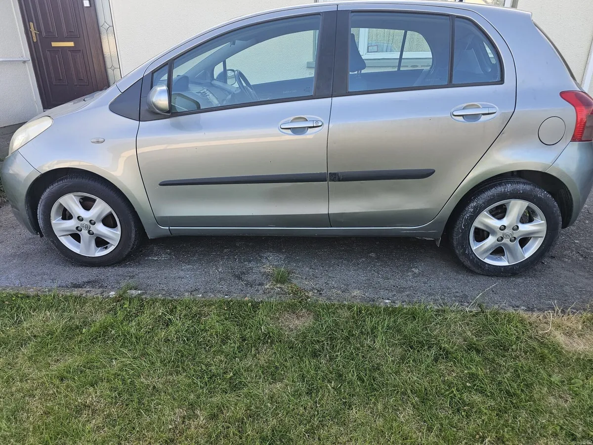 Toyota Yaris 1.3 for Sale - Image 4