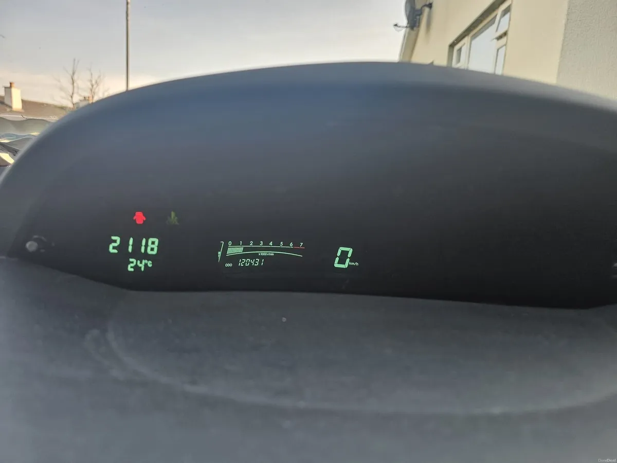 Toyota Yaris 1.3 for Sale - Image 2