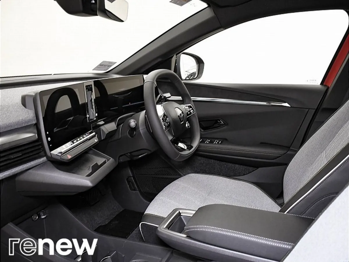Renault Megane E-Tech Techno EV60 220hp - Image 5