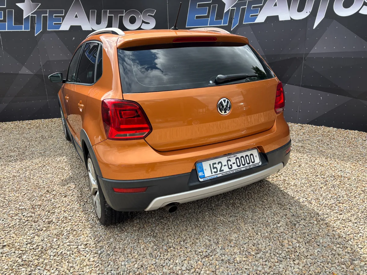 Volkswagen Cross Polo 1.2 Automatic 2015 - Image 4