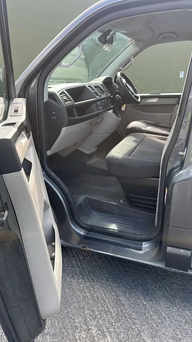 Volkswagen S 2018 - Image 4
