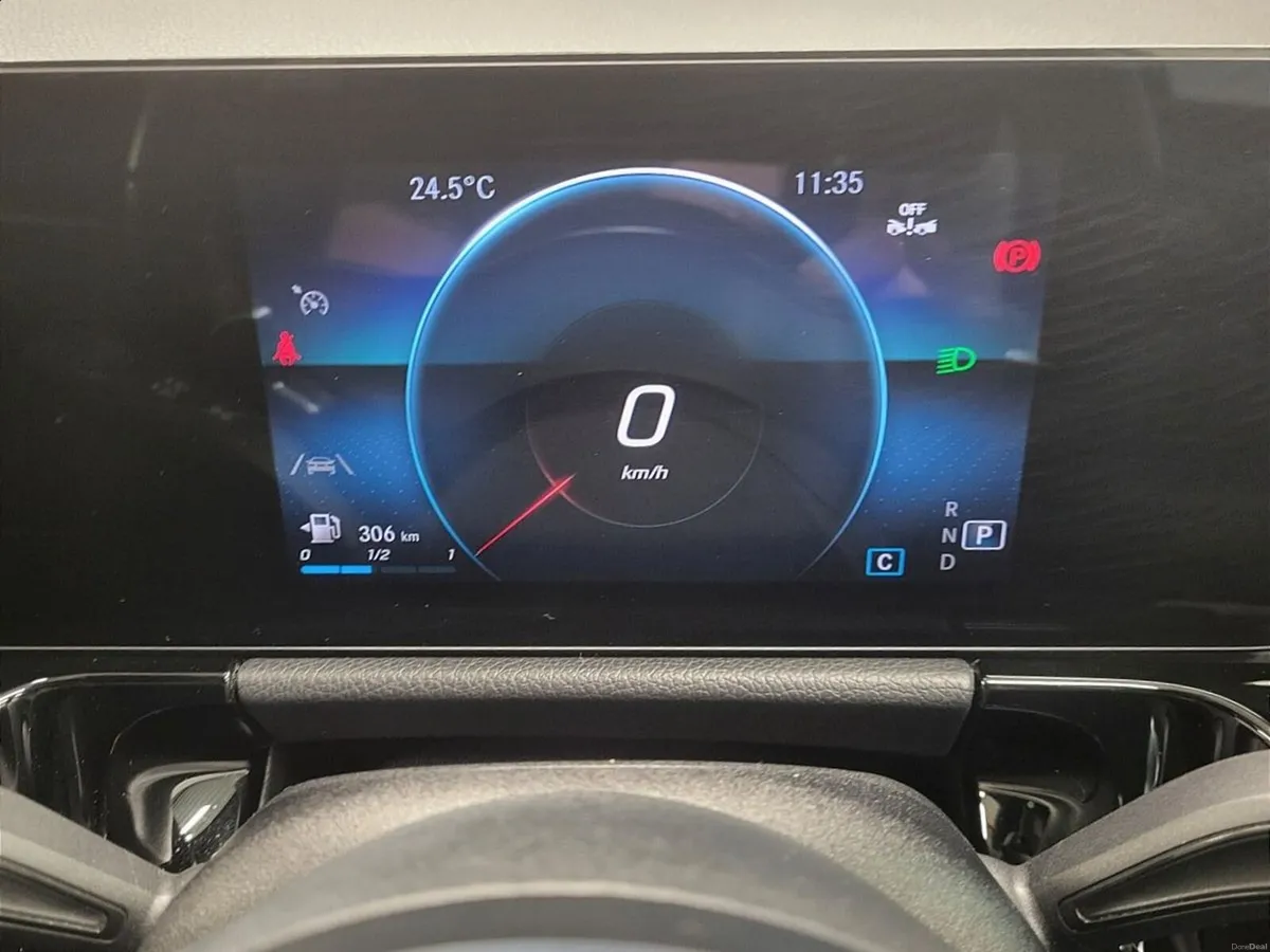 Mercedes-Benz GLA GLA180 D Progressive - Image 5