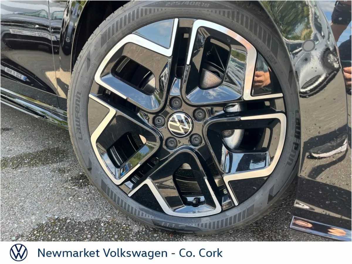 Volkswagen Golf R-LINE 2.0TDI 150BHP DSG - Image 2