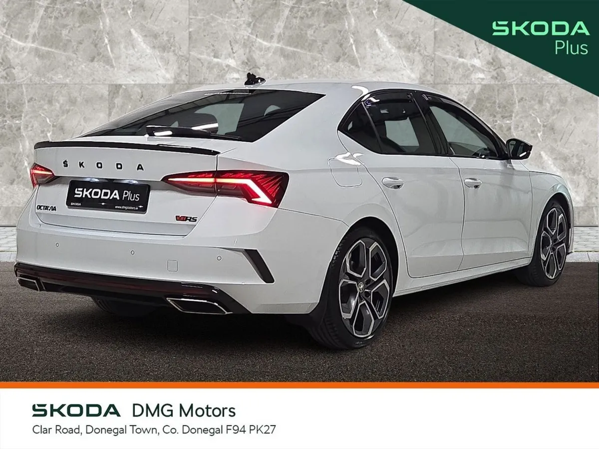 Skoda Octavia 2.0 TDI 200BHP DSG RS - Image 3