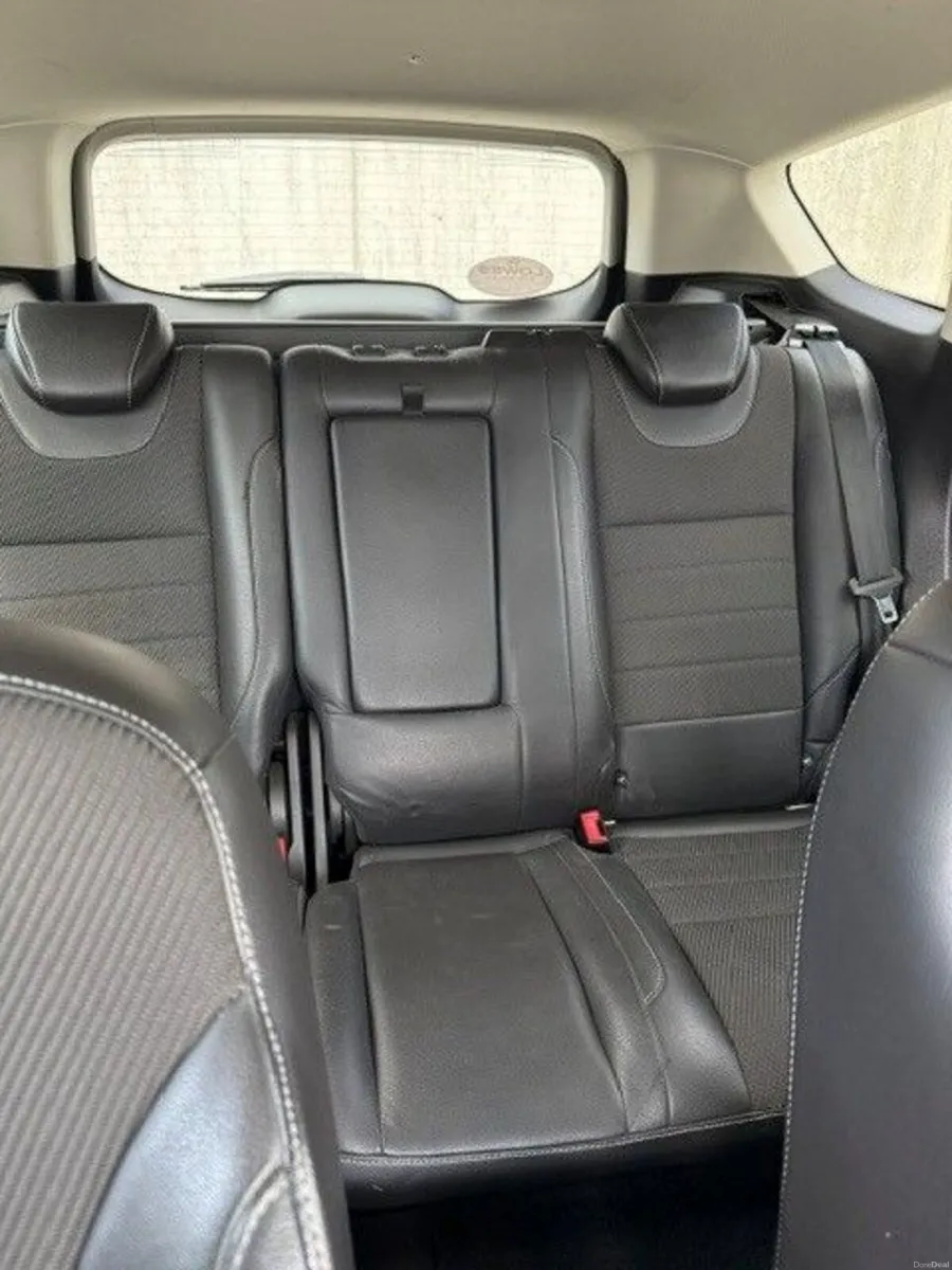 Ford Kuga 2016 - Image 2