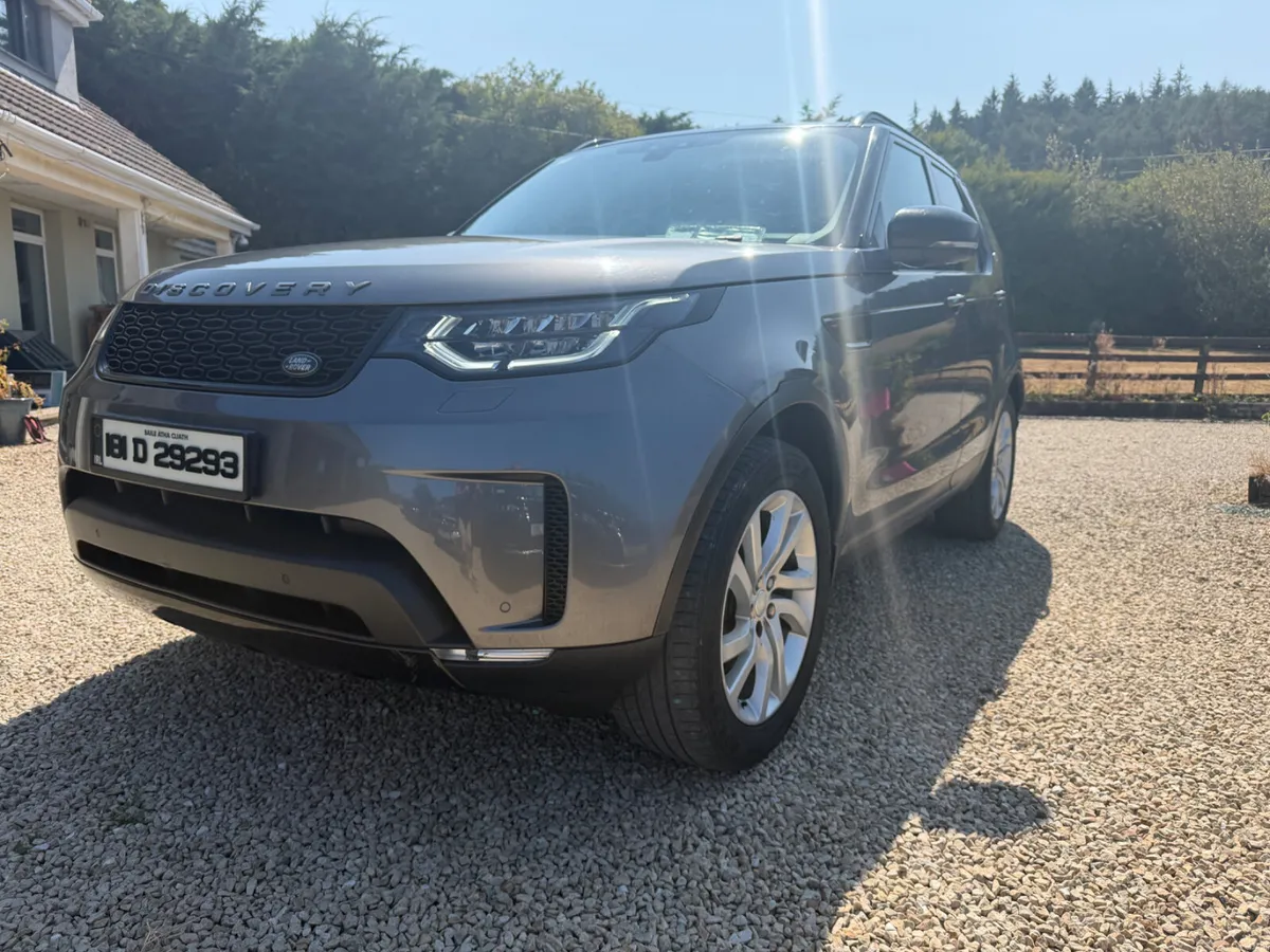 Land Rover Discovery SD3.0 7 Seater HSE - Image 2