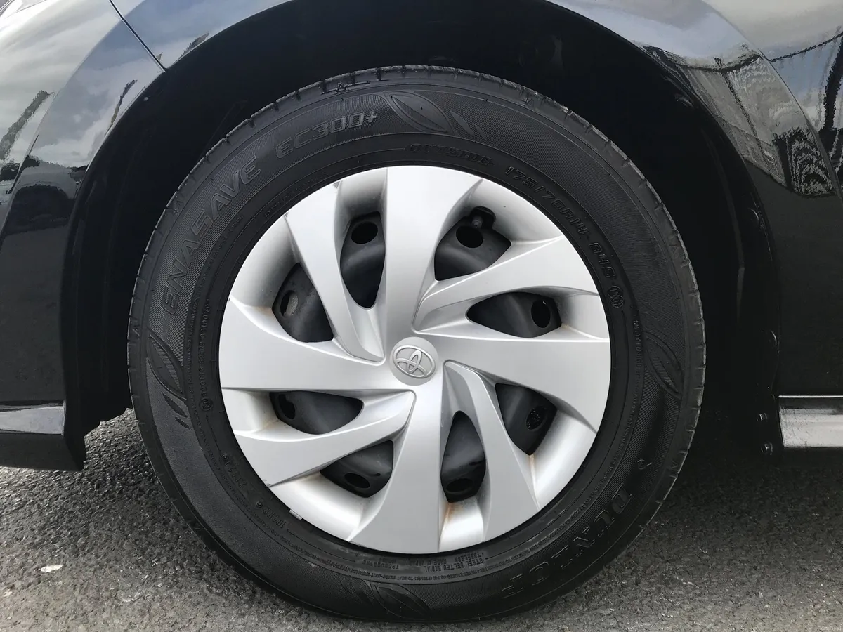 Yaris 1.0 Luna Automatic - Image 5