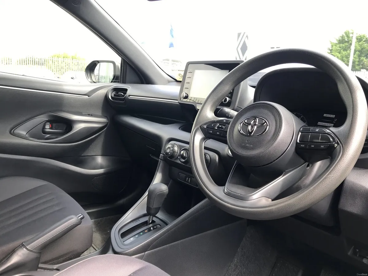 Yaris 1.0 Luna Automatic - Image 6