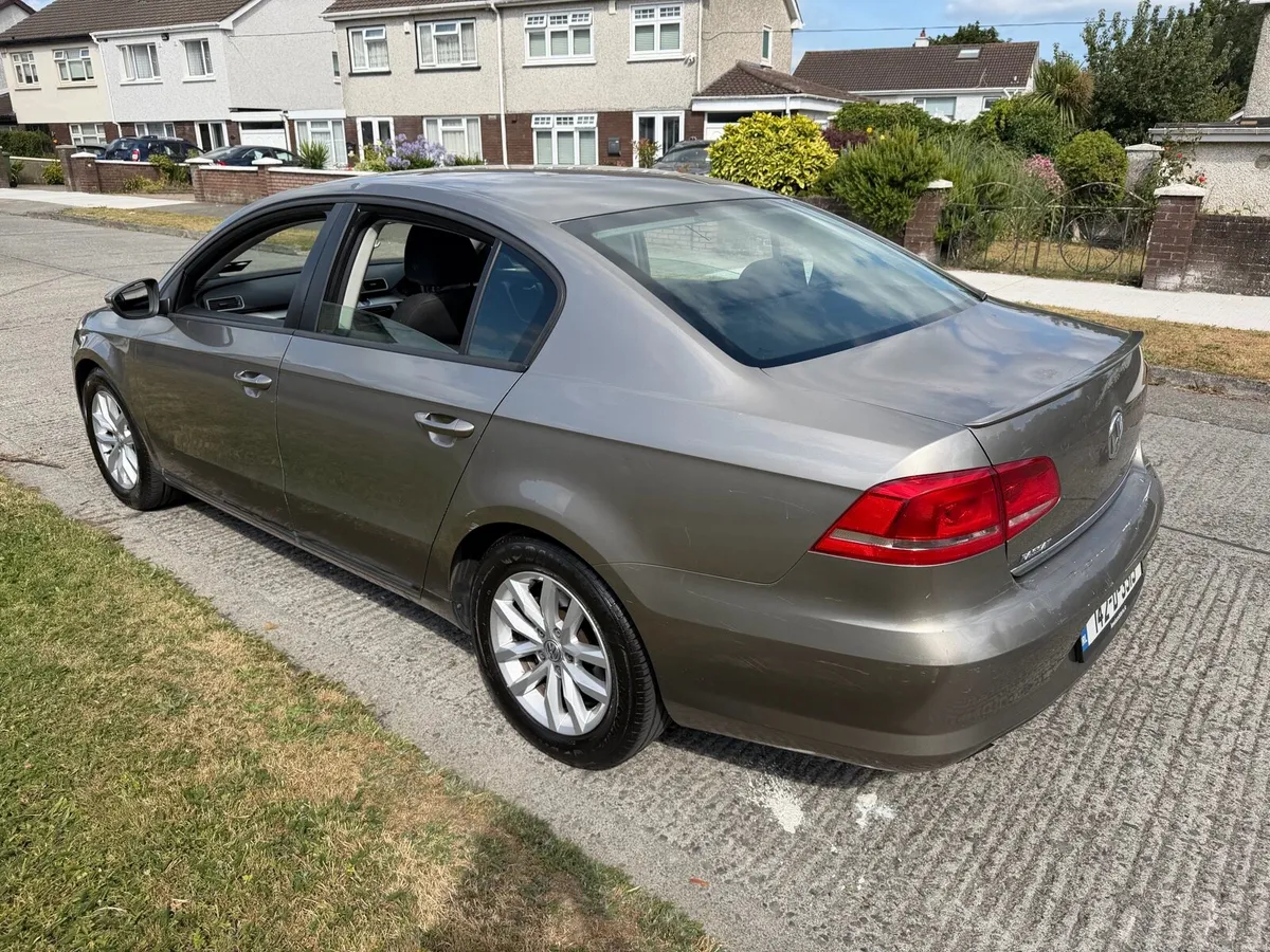 142 VW Passat 1.6TDI manual - Image 6