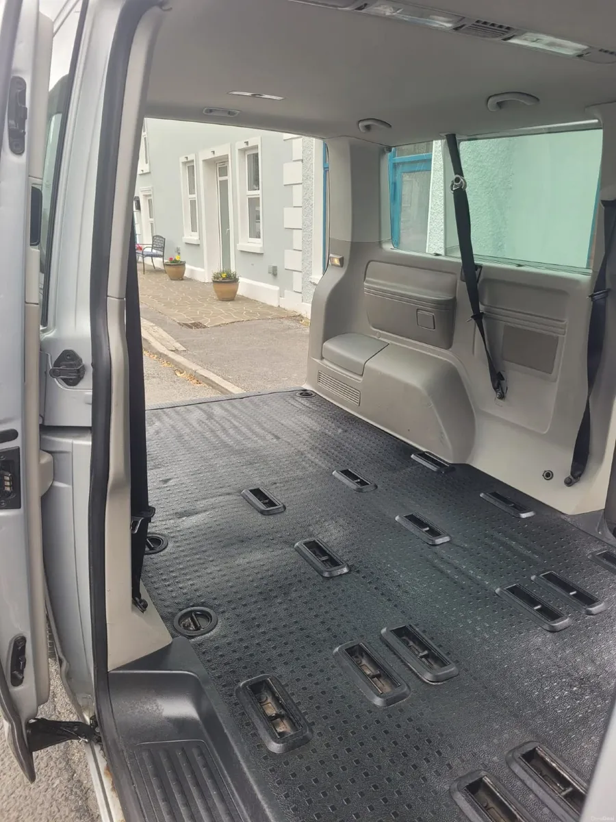 Volkswagen Transporter 2018 - Image 6