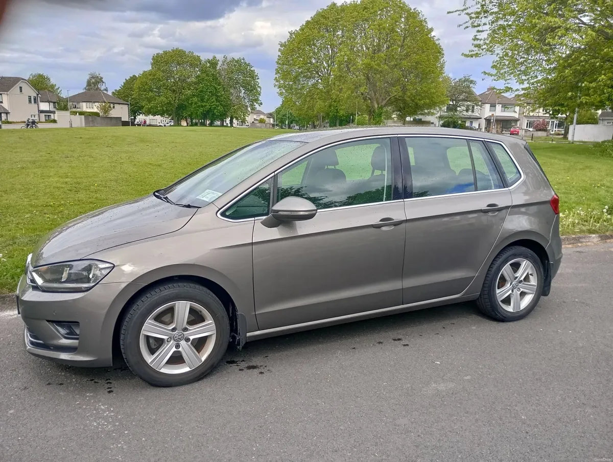 Volkswagen Golf SV High Line 2016 - Image 1