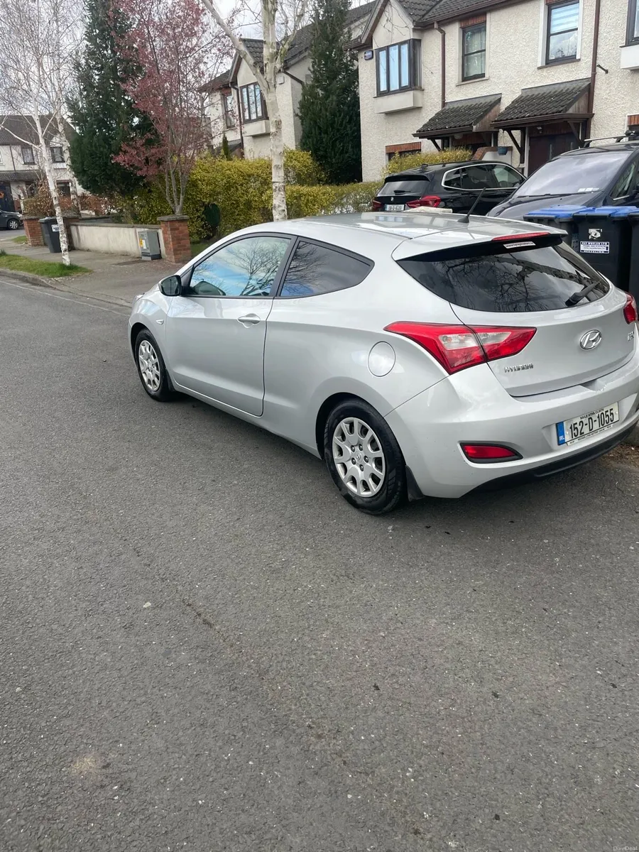152 Hyundai i30 commercial - Image 5
