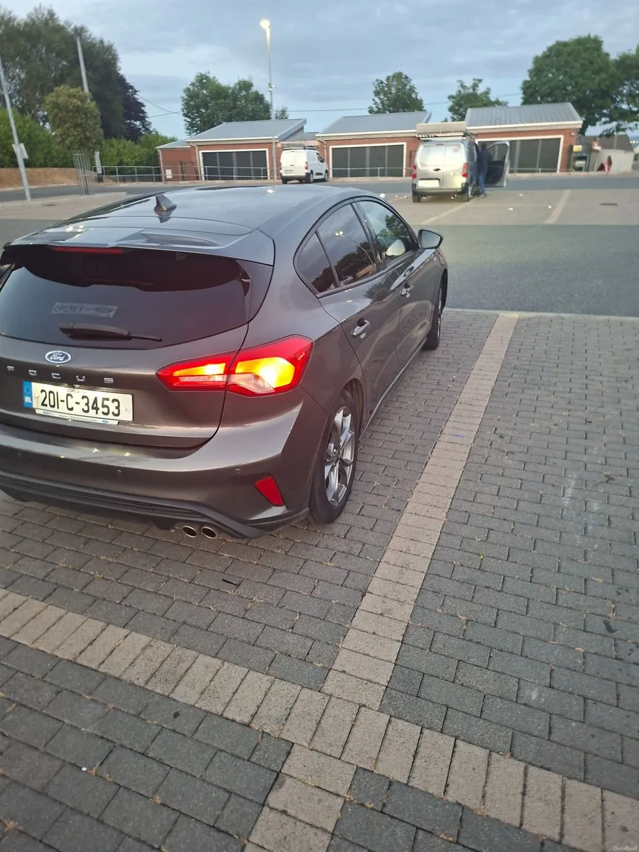 Ford Focus 2020 - Image 2