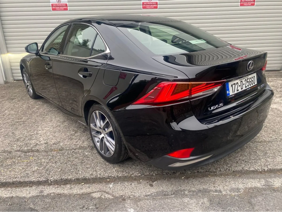 Lexus IS 300 H 2.5 ADVANCE HYBRID @Waltons Garage - Image 3