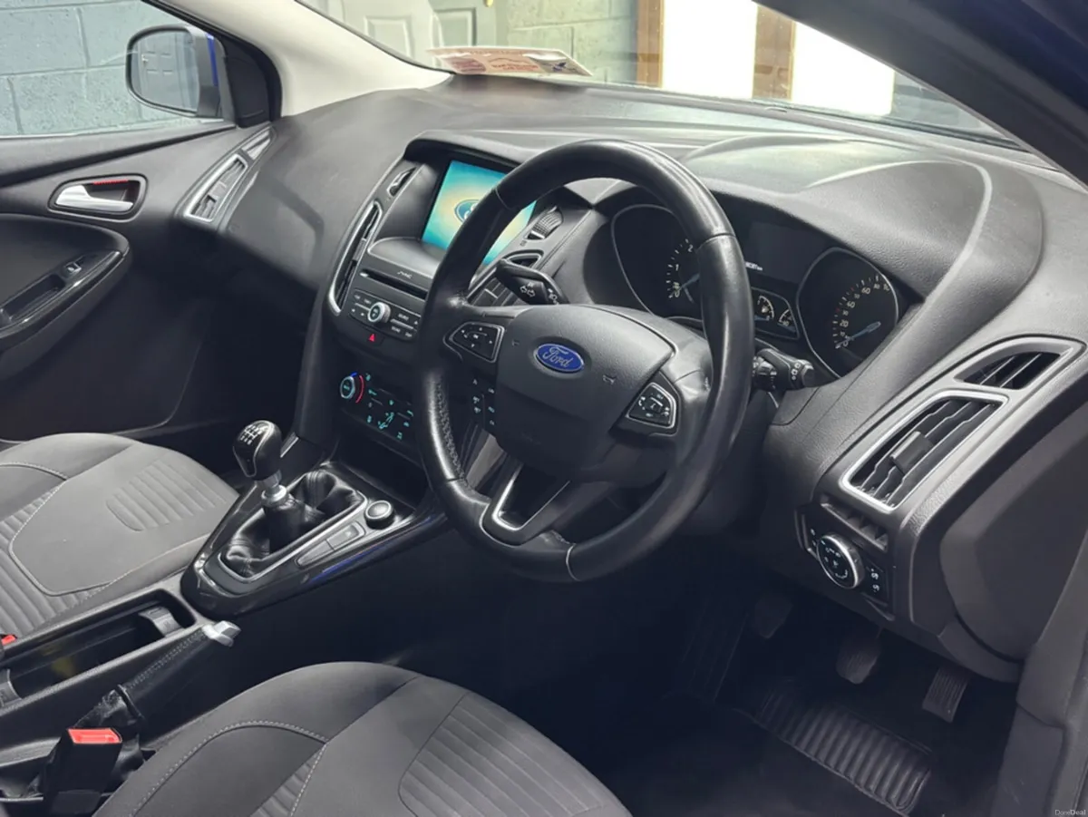 Ford Focus TITANIUM 1.5 TD 95PS 6SPEED 4DR - Image 5