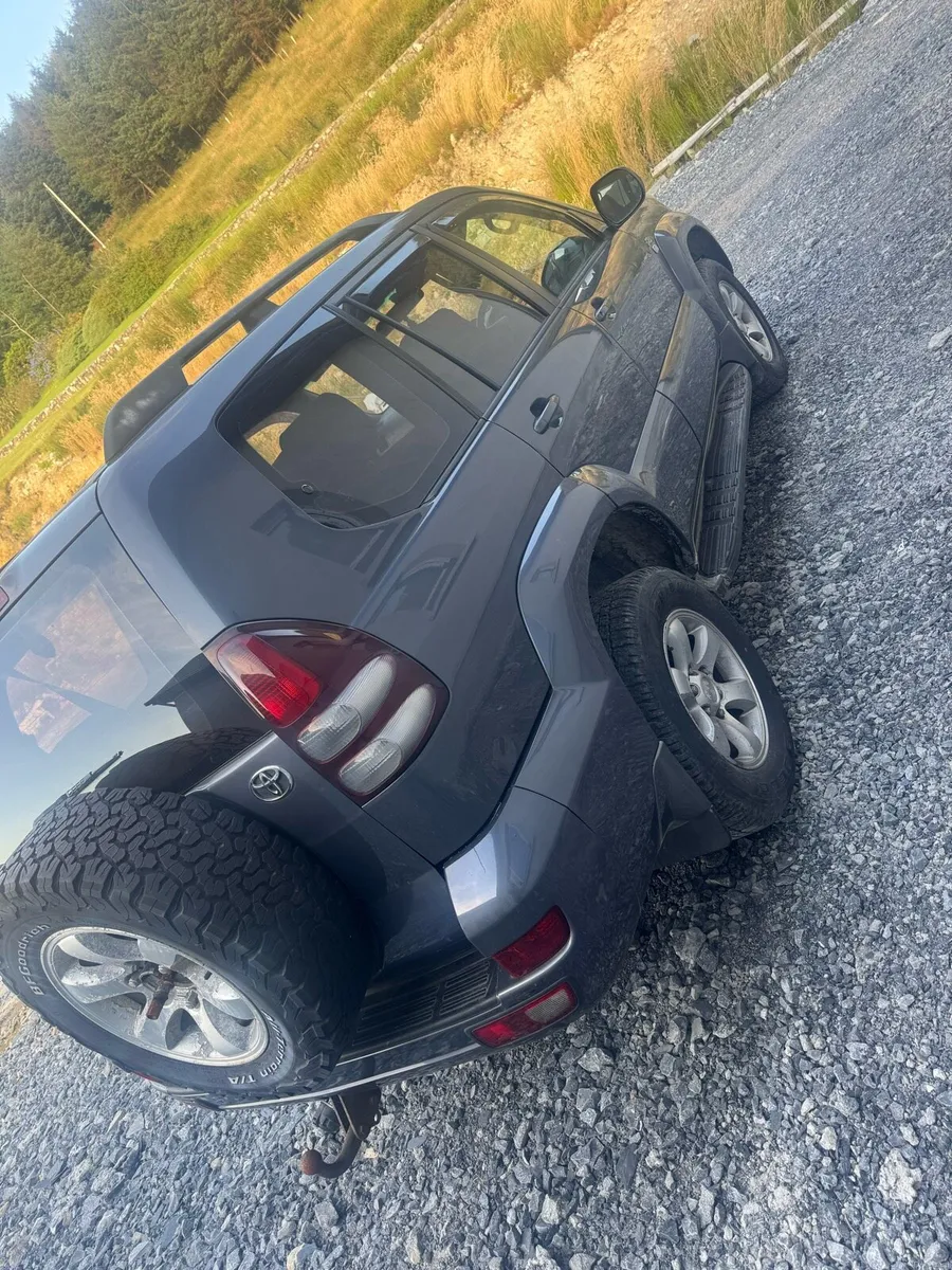 2003 Toyota Landcruiser 8 seater - Image 4