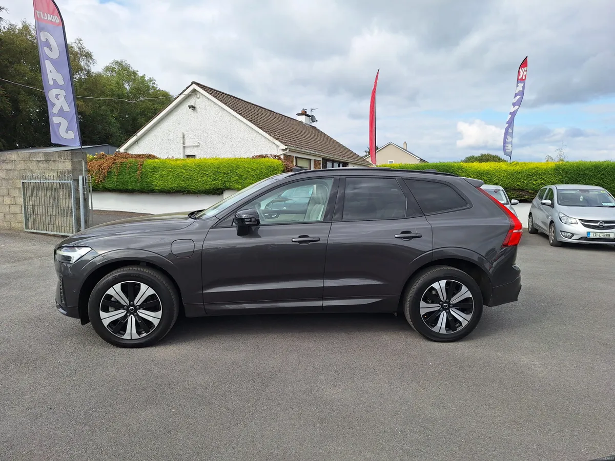Volvo XC60 Plus Dark PHEV *Sunroof/Top Spec - Image 4