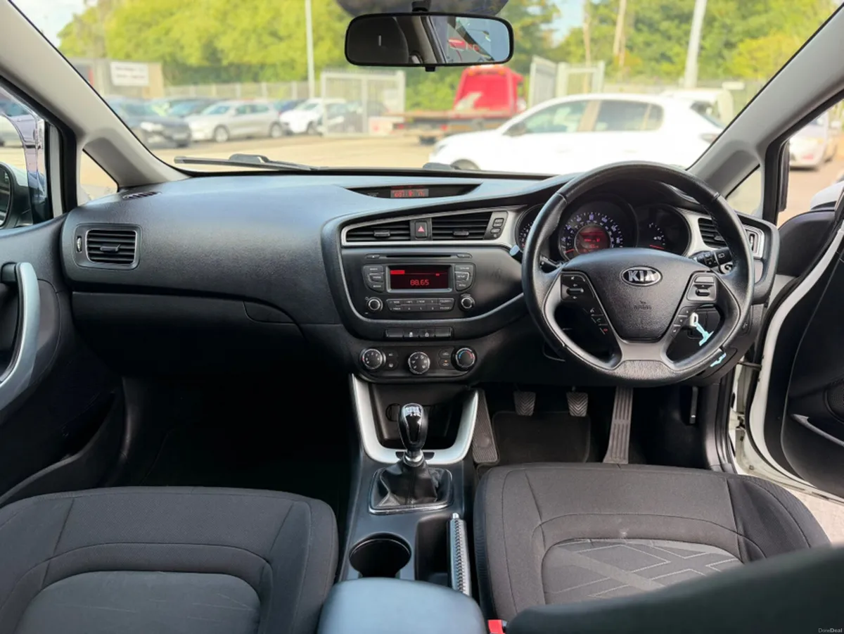 Opel Astra 1.6 GTC SPORT 3DR - LOW KMS - Image 3