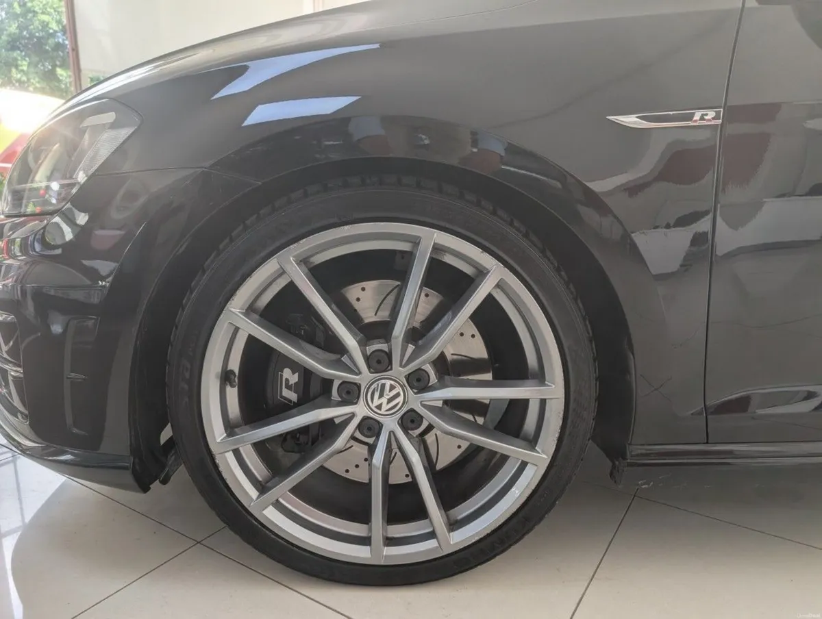 Volkswagen Golf R 2.0tdi 300hp 5dr Auto - Image 2