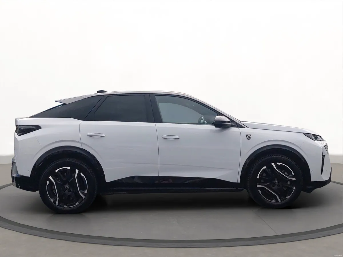 Peugeot 3008 GT 73 Kw Pan roof ***Extras** - Image 3