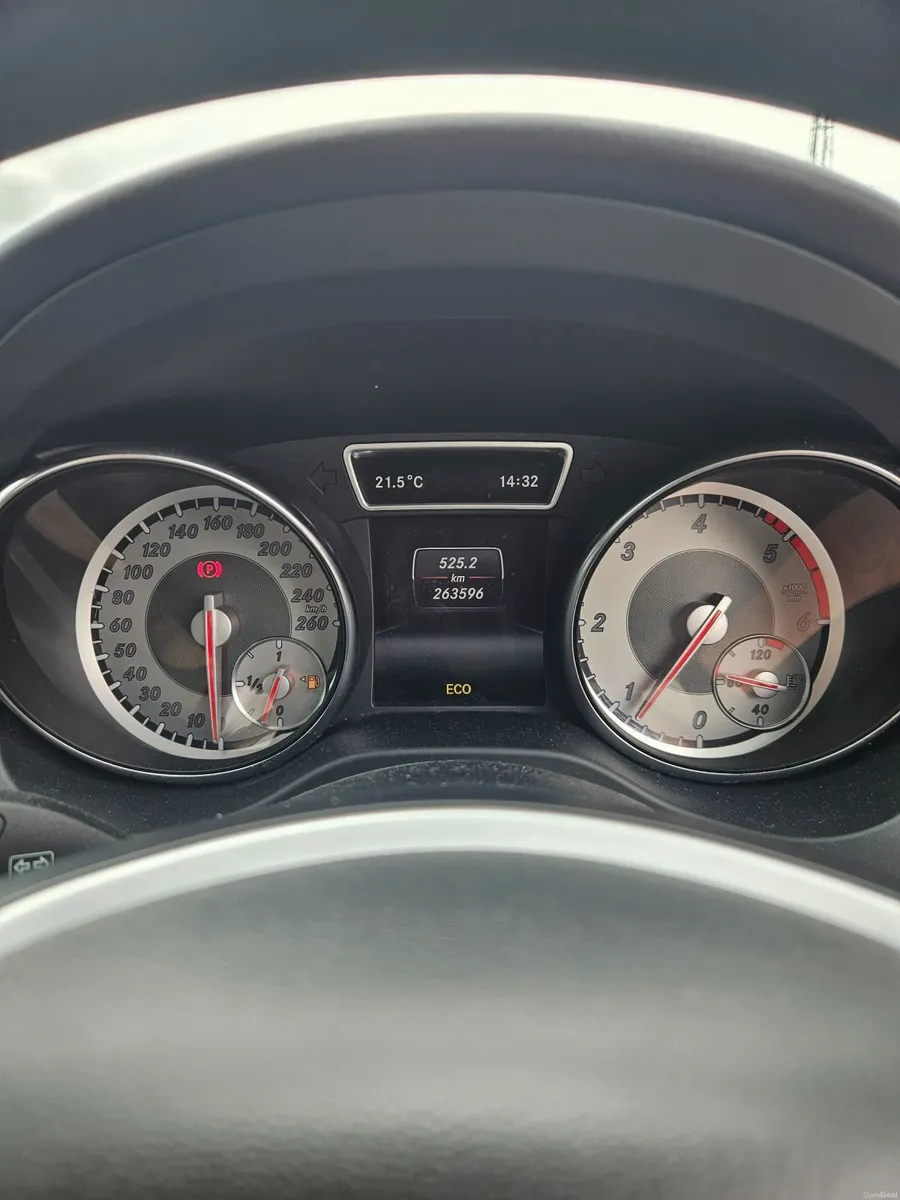Mercedes-Benz CLA 200 - Image 2